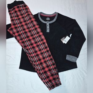 NWT Womens Size Large Cuddl Duds Black and Red Plaid Pajama Set
